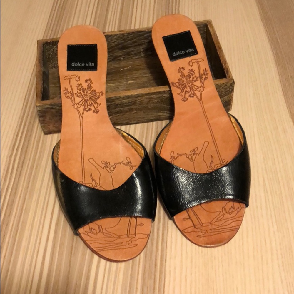 Dolce Vita • Leather Slides